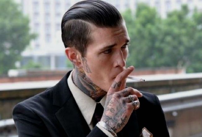 Vale sempre a regra dos limites. Aparência Pessoal dos Empregados