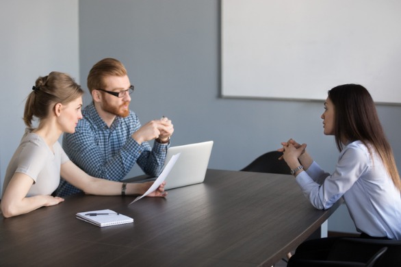 Não traçar as competências e habilidades necessárias para o cargo.
